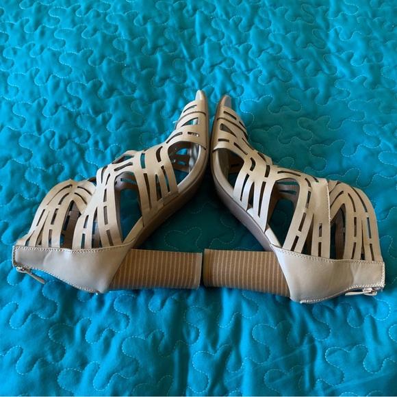 Forever -Cream heel sandals - Picture 8 of 14